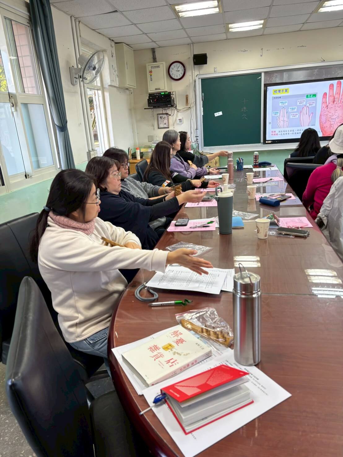 115/3/11中華阿逸多學會龍源國小校園公益活動